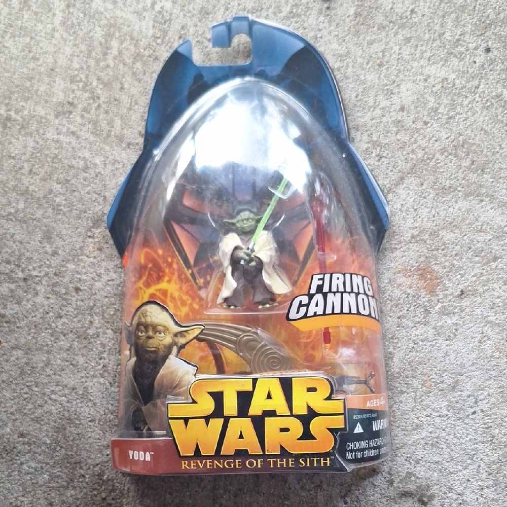 Star Wars Episode III Yoda Figure Collectible - New/Mint